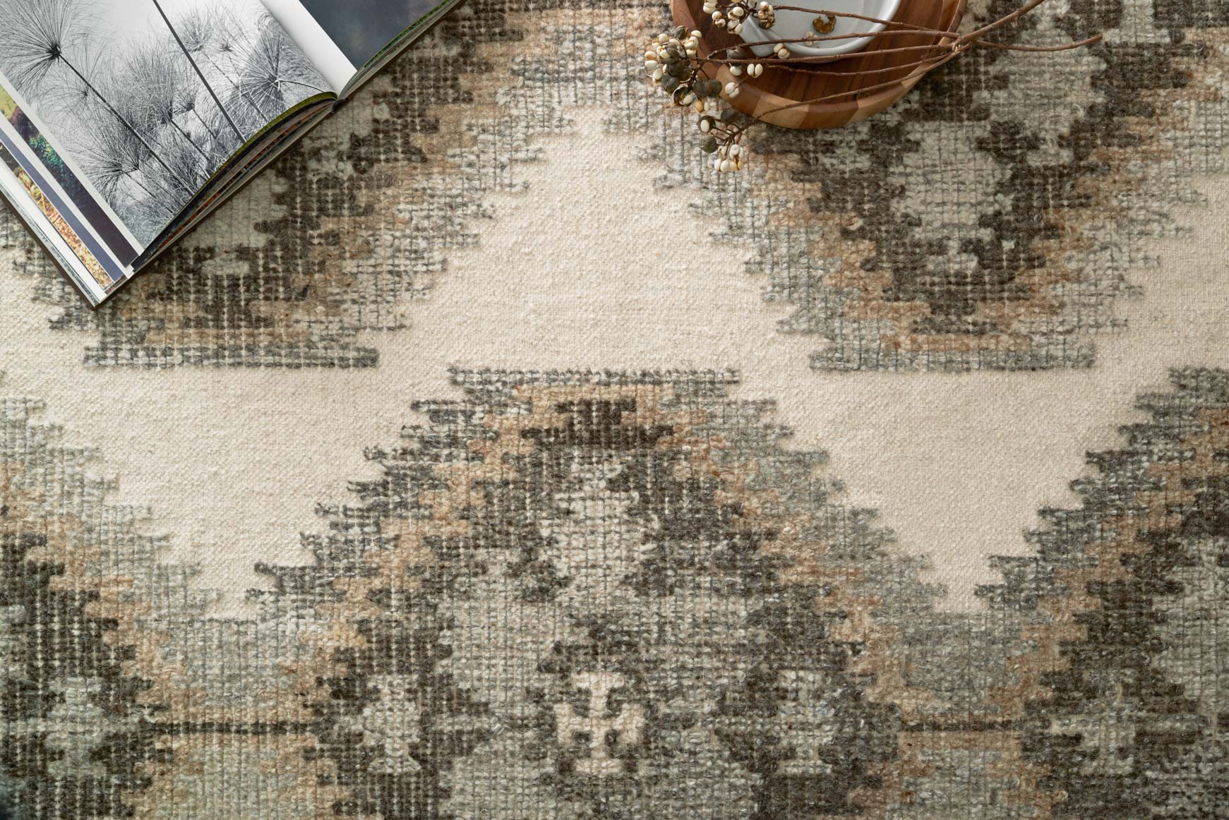 Akina Area Rug Ivory / Camel