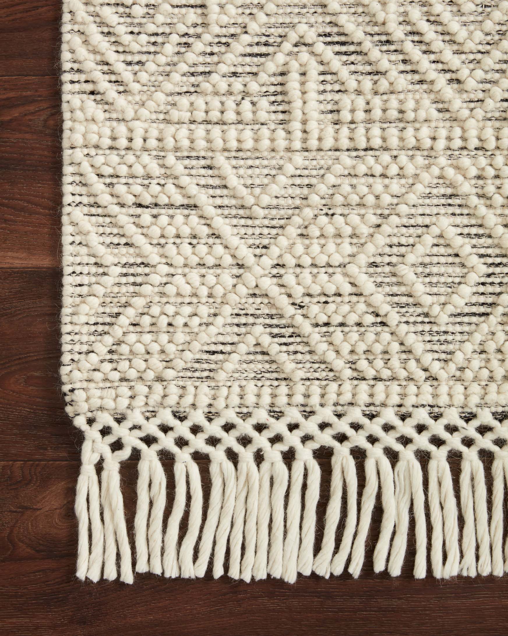 Noelle Area Rug Ivory / Black